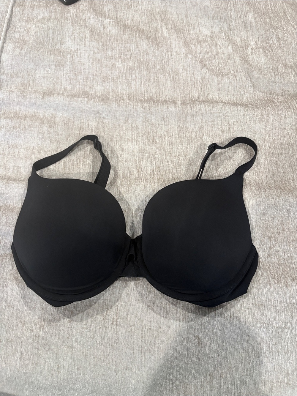 Victoria’s Secret Black T-Shirt Bra - Smooth Moulded Cups